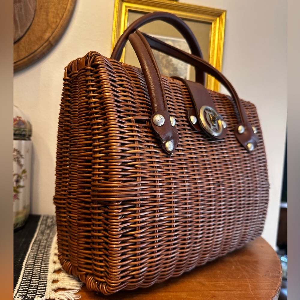 Vintage Wicker Basket Handbag - Picture 6 of 7
